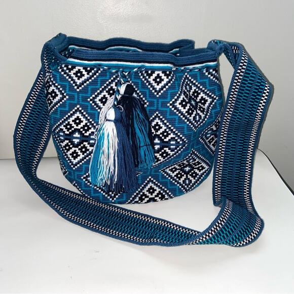 Asoeina Crossbody Women Embroidered Boho Bucket Bag Purse Handmade * - Picture 5 of 6